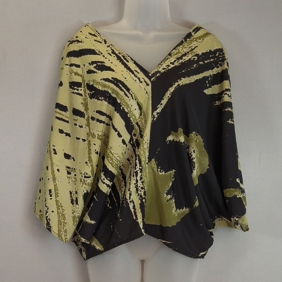 Ramona Larue Tops - Ramona Larue By Arianne Green Silk Top size XS